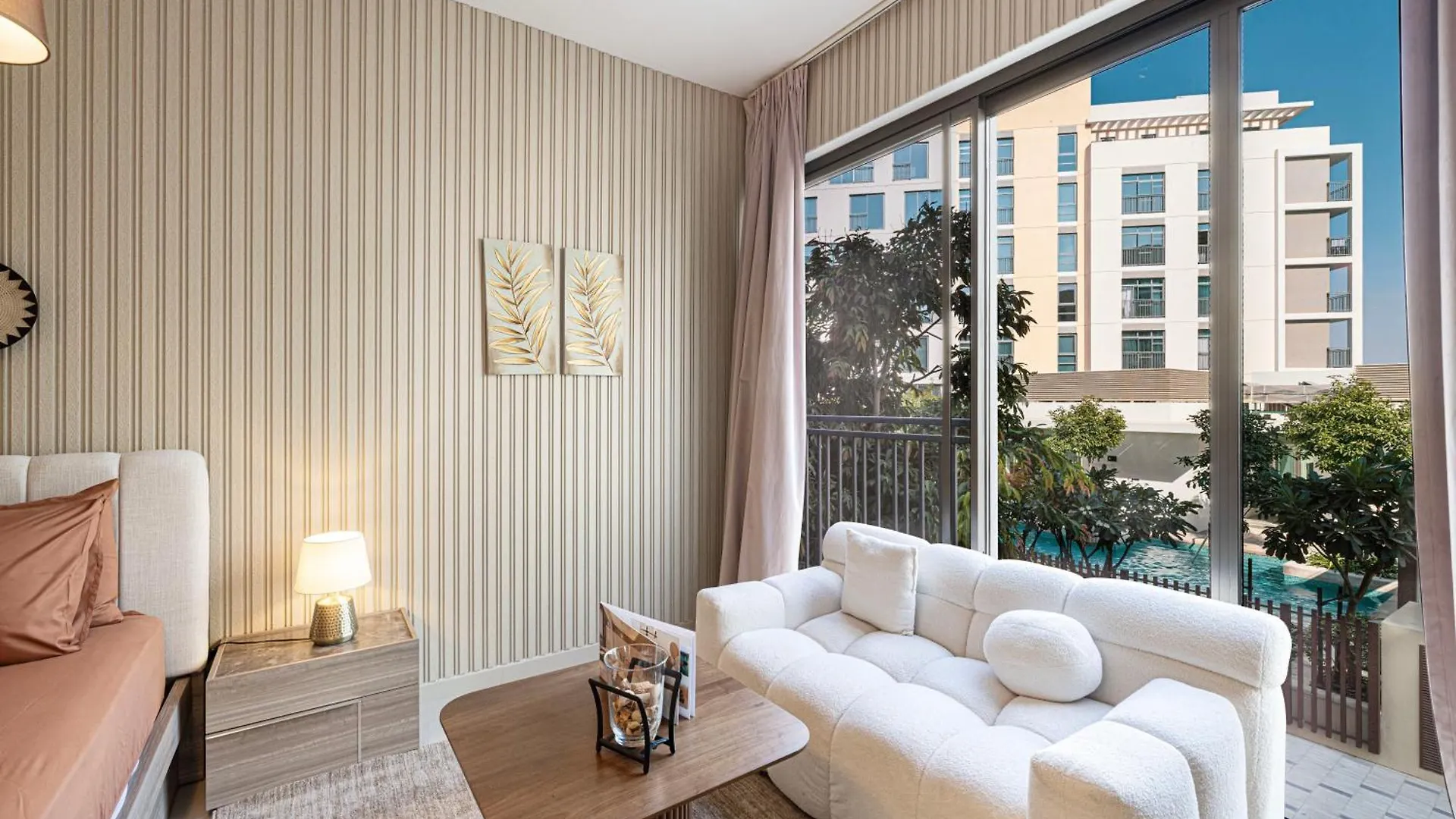 Sunset Escape With Pool View By Blue Cloud Holidays Sharjah